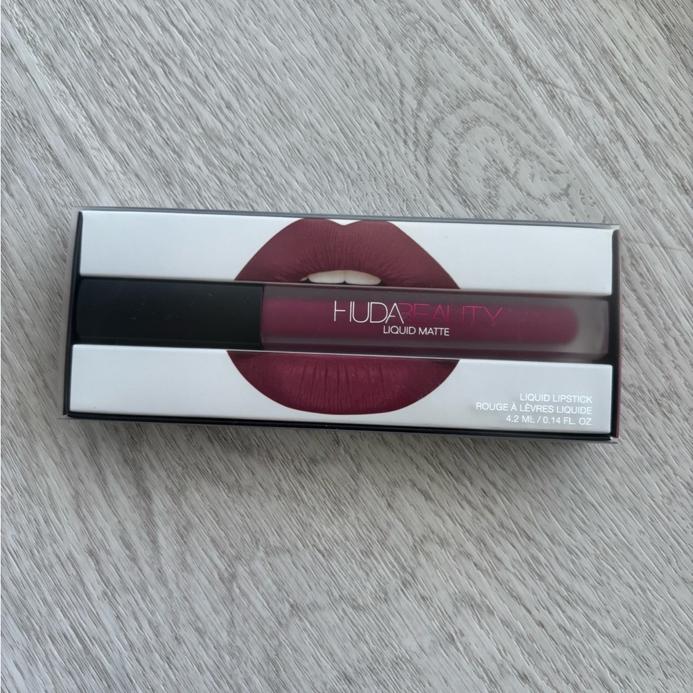 HUDA BEAUTY Liquid Matte Lipstick
